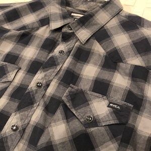 RVCA black & gray black pearly snap shirt.